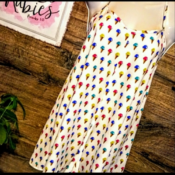 Joyce Romper Size Medium Silky Icecream Print NWOT - Picture 5 of 11